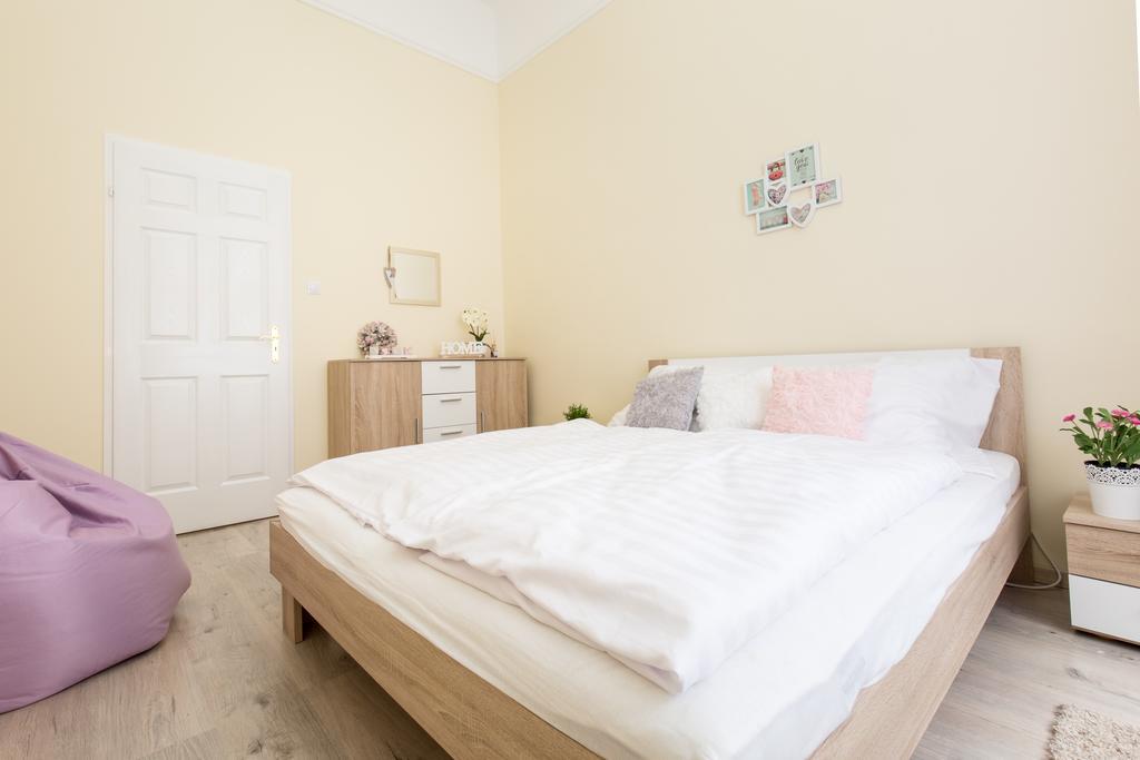 Bpm: Dob70 Classic Apartment In Downtown Budapeşte Oda fotoğraf