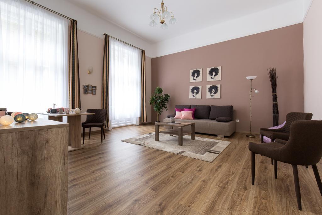 Bpm: Dob70 Classic Apartment In Downtown Budapeşte Oda fotoğraf