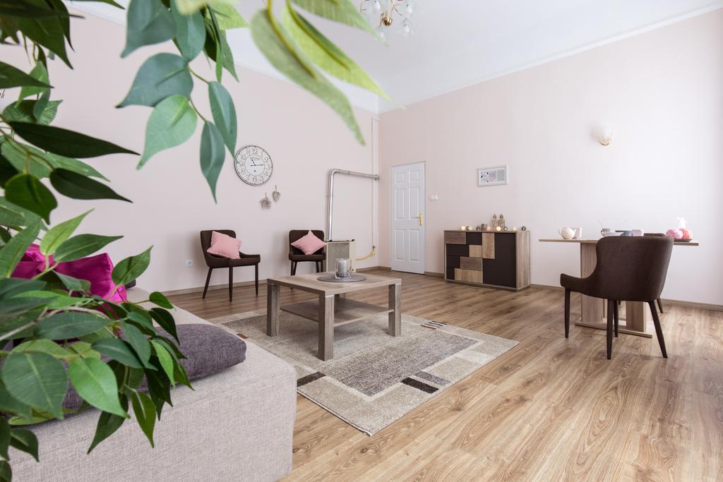 Bpm: Dob70 Classic Apartment In Downtown Budapeşte Oda fotoğraf