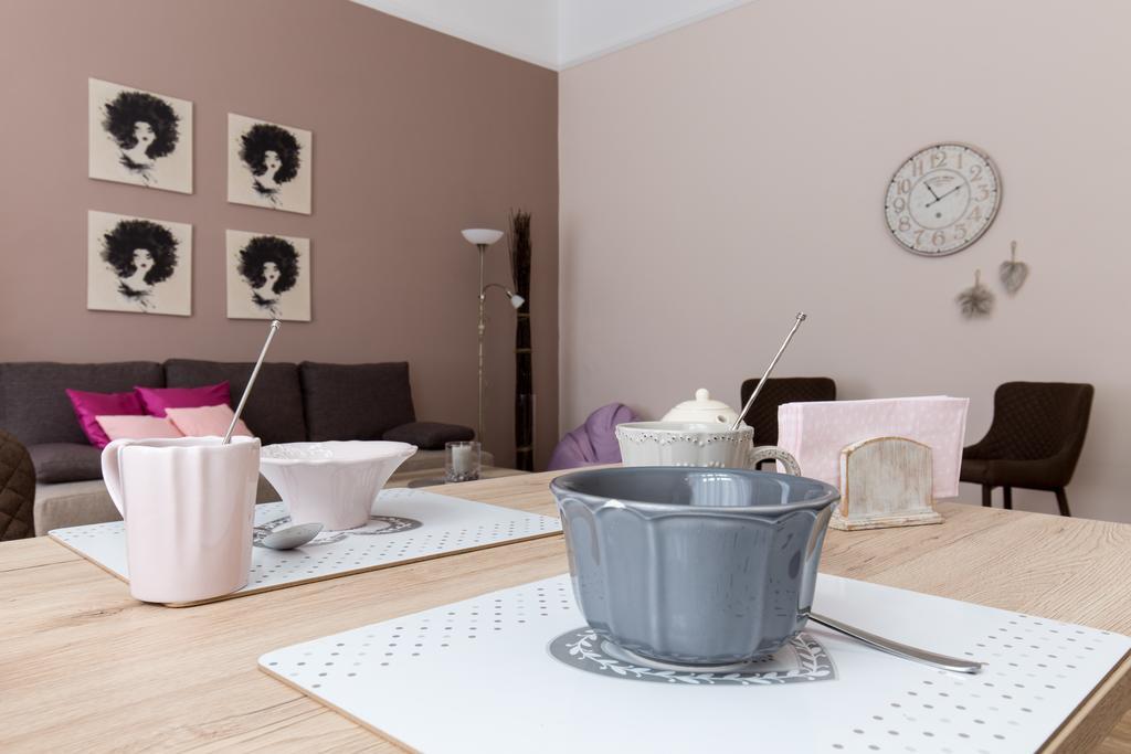 Bpm: Dob70 Classic Apartment In Downtown Budapeşte Oda fotoğraf