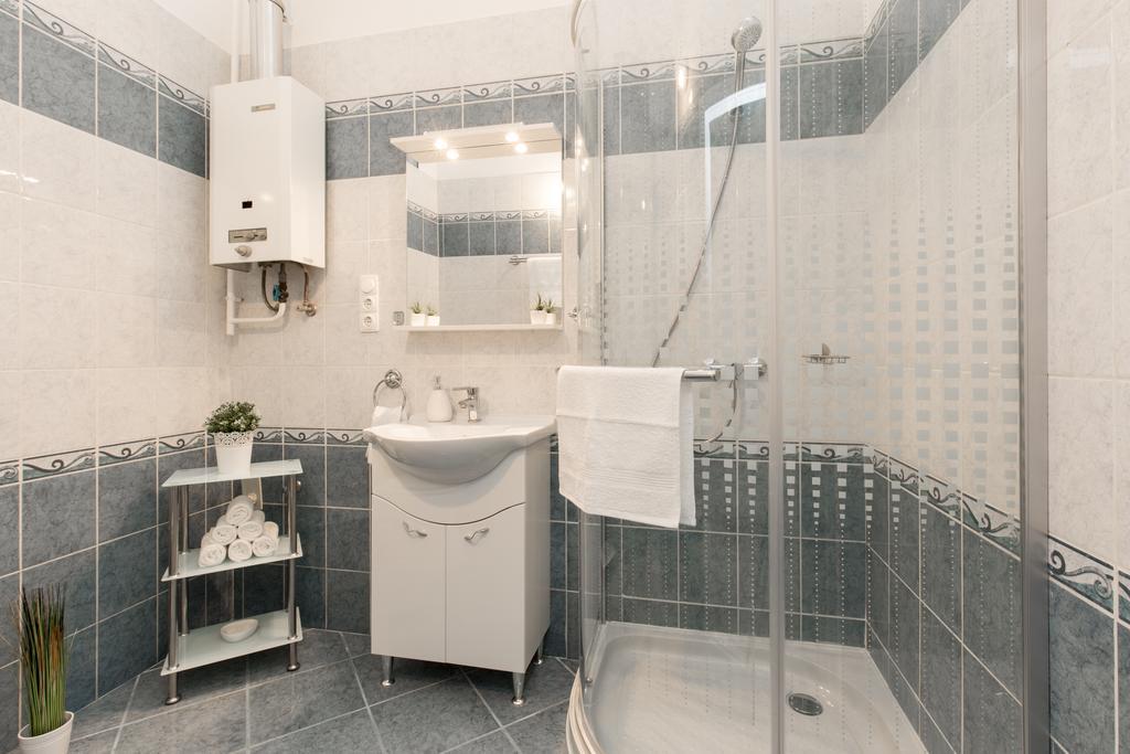 Bpm: Dob70 Classic Apartment In Downtown Budapeşte Oda fotoğraf